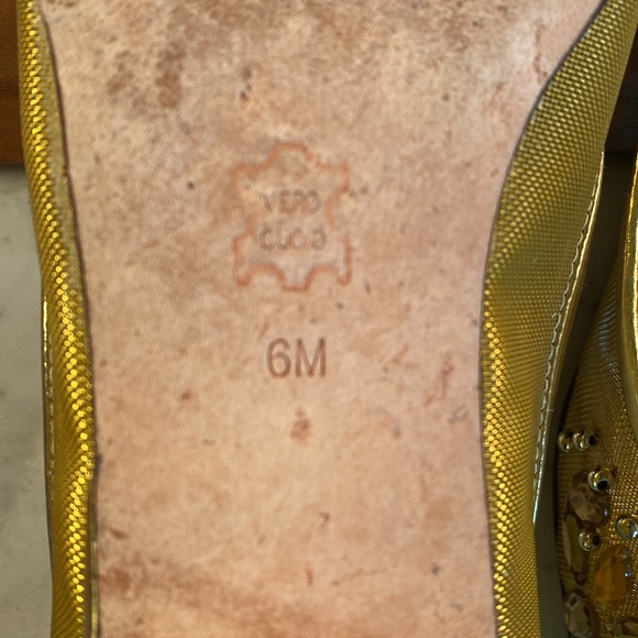 J. RENEE! Gold Beaded Flats Size 6 - Picture 7 of 8